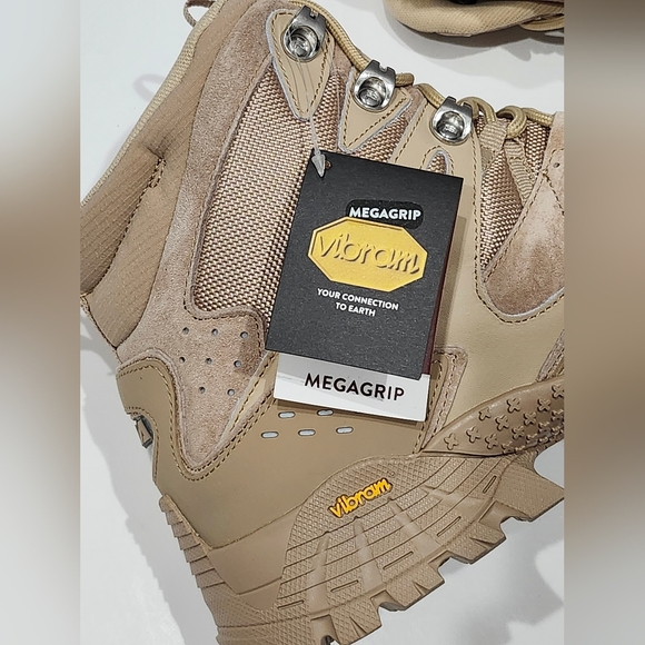 Fila Beige Armada Vibram Lace Up Hiking Boot 1JM01688-200 Men's Size 11 US NWT - Picture 6 of 8